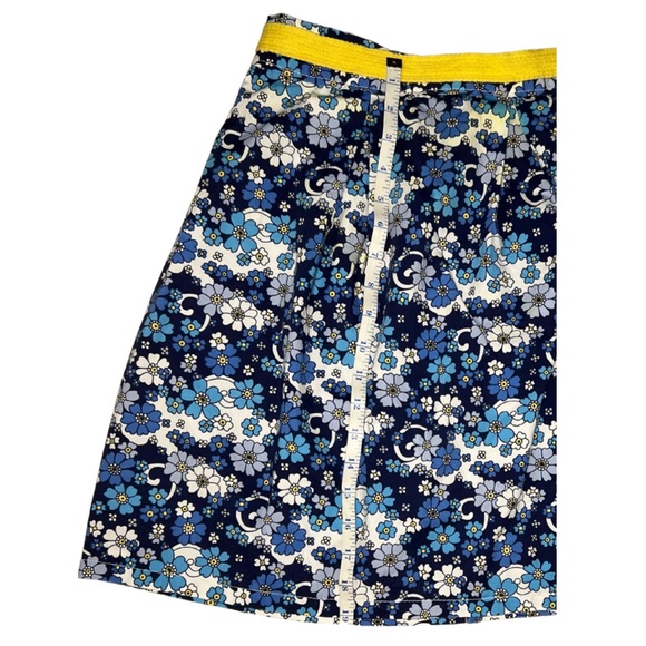 Handmade Floral Patterned High-Wasted Skirt with Snap Closure - Picture 7 of 9